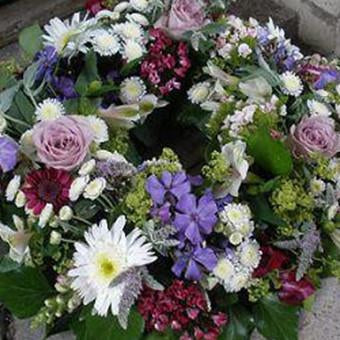 Kingsbury - Funeral Wreath Vintage Pink Roses.